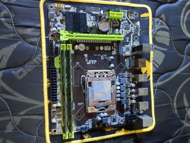 Kit Xeon E5 2420 + 8GB de ram ddr3