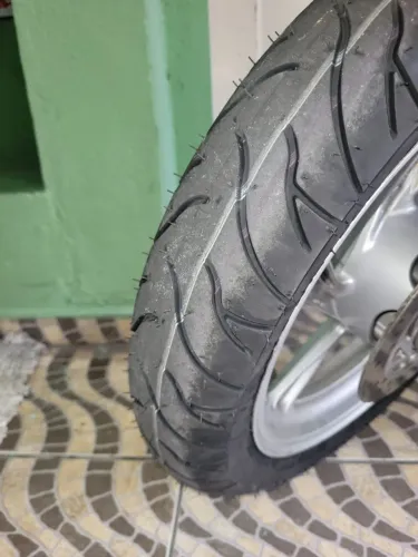 Vendo uma moto honda Sh 150i manutenção em dia chave reserva e manual só pegar e andar.