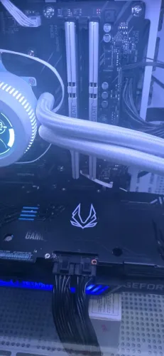 Memória TeamGroup T-Force 64GB (2x32GB) DDR4 - Estado de Nova