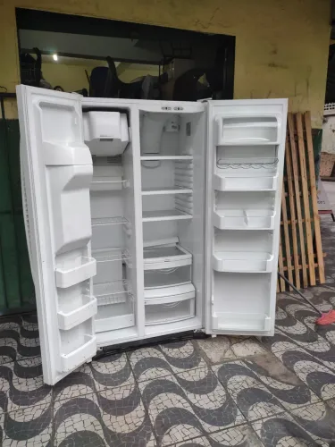 Vendo Geladeira Side By Side Excelente Estato