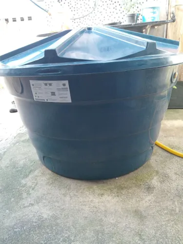 Vendo caixa de água 500l
