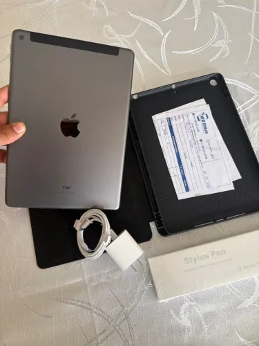 iPad 9 LTE Celular/GPS + Pencil e Carregador Turbo - Perfeito Estado - Envio OLX Pay