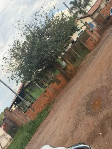 Vendo casa em bandeirantes quitada!