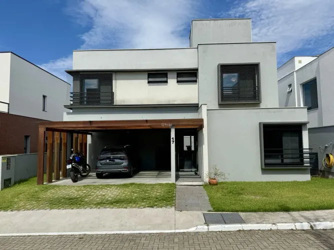Casa em condomínio fechado no Campeche