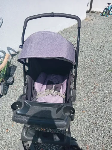 Vendo carinho de bebê