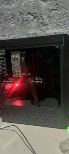 Pc Gamer.