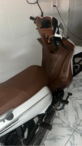 Moto única dona