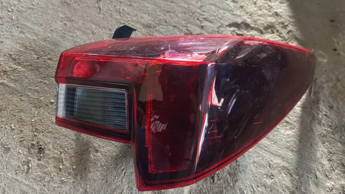 LANTERNA HB20 SEDAN 2023