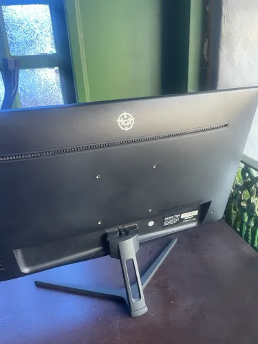 Monitor 165z 23.8pol com defeito