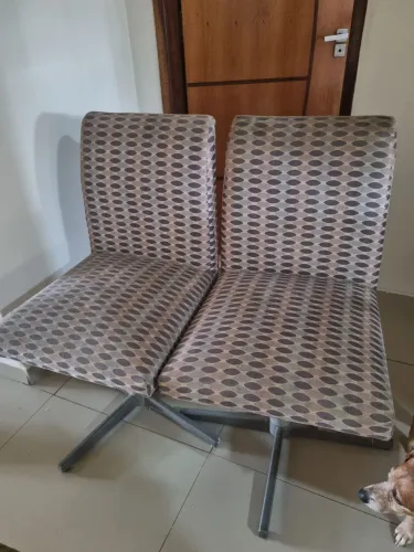 Cadeira de jantar giratória