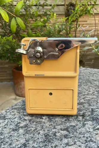 Abridor de latas e afiador de facas elétrico vintage da arno