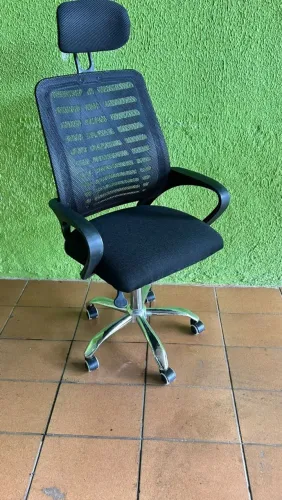 Vendemos cadeira de escritório giratória reformadas