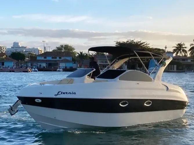 Lancha Coral 28,5 Pés Cabinada - Ogiva, Cabo Frio ( Focker Phantom Ventura )