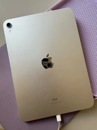 Vende-se iPad 10 geração , 256gigas, Wi-Fi, usado poucas vezes, único dono.