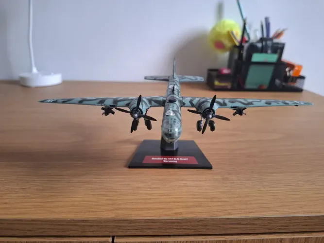 Avião Bombardeiro Heinkel He 177 A-5