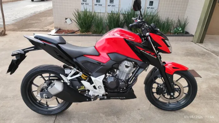 Honda CB 300f Twister 