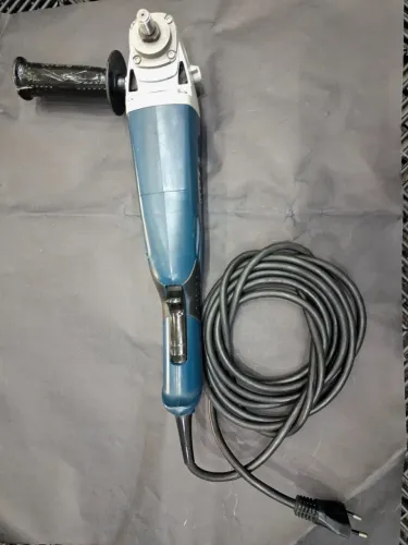 Politriz rotativa bosch GPO 14 CE