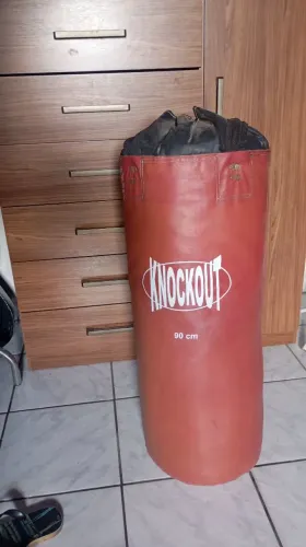 Saco de Pancada Knockout 90cm (Cheio) - Excelente Estado