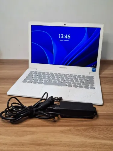 Notebook Samsung Leve, Compacto e Prático