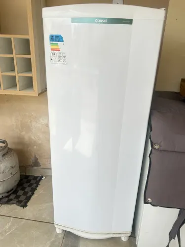 Geladeira CRA30 CÔNSUL 300 LITROS