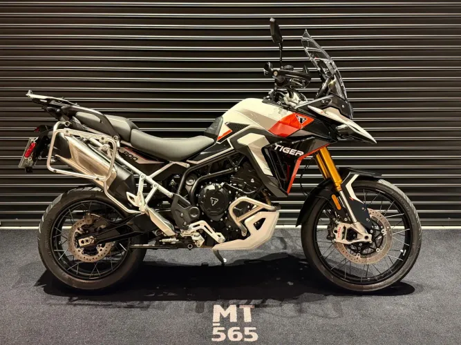 TRIUMPH TIGER 900 RALLY PRO 