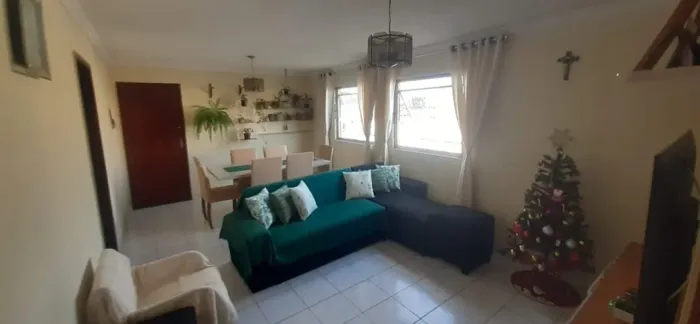 Alugo apartamento 3 quartos, wc, DCE, a uma quadra da praia