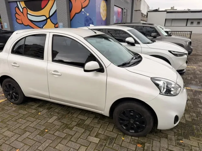 Nissan March S 1.0 12V Flex 5P 2018