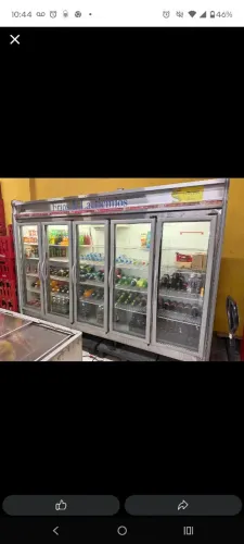 Freezer Expositora POLOFRIO contendo 5 portas acopladas ?
