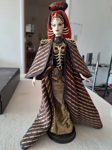 Barbie collector Queen of the Contellations