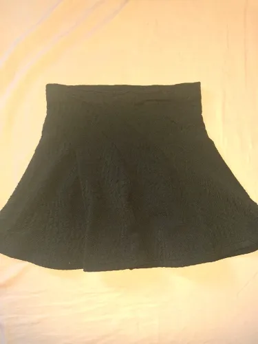 Saia plissada preta C&A