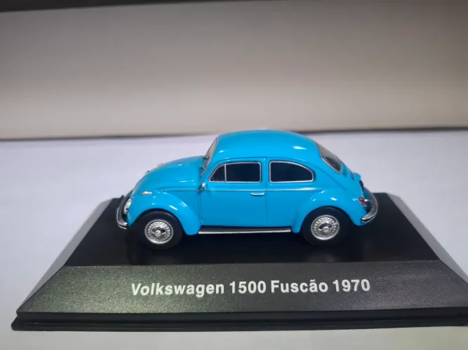 Miniatura VW Fusca 1500 (1970) 1:43 - Fuscão
