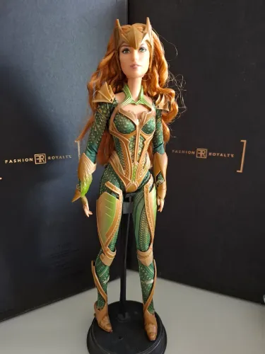  Barbie Collector Mera