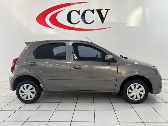 Toyota Etios X 1.3 Flex 16V 5P Mec. 2019