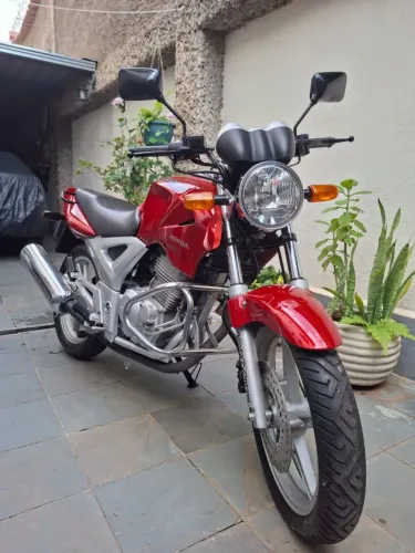 Honda Twister C/6.000km