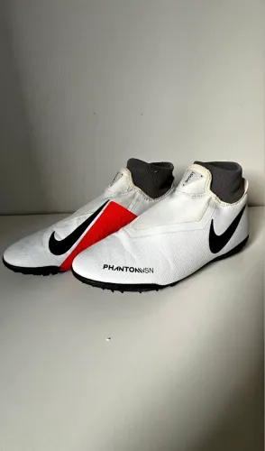 Chuteira Nike Phantom Vision Academy