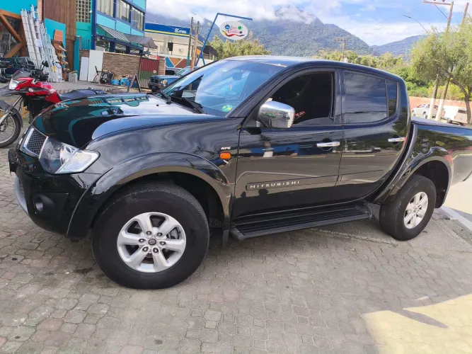 Mitsubishi L200 Triton HPE 3.2 CD TB Int.diesel AUT 2012