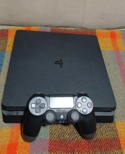 Ps4 slim 1 terá