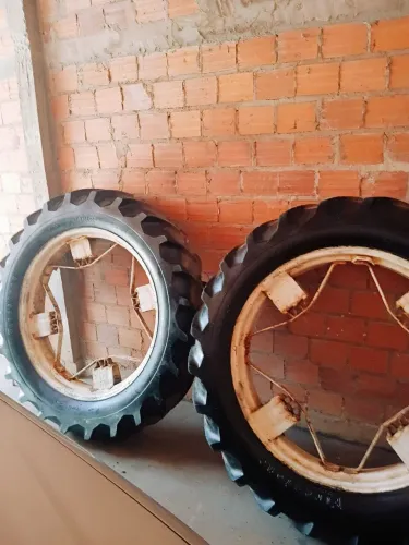Pneus de trator