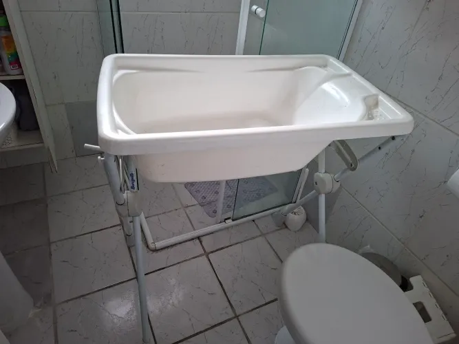Banheira bebê com suporte 