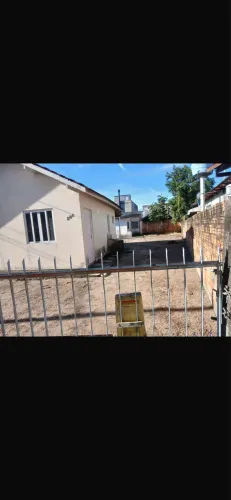 Aluguel de 2 casas em um terreno (juntas)