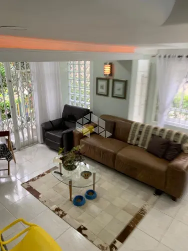 Casa em condomínio com 3 suítes na praia de Capão Novo