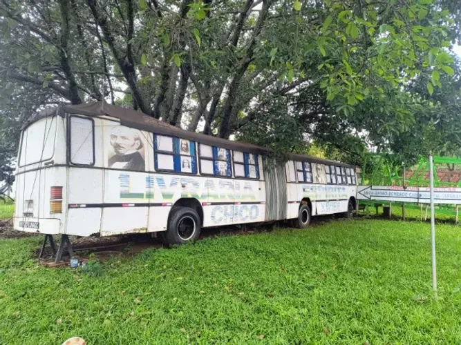 VENDE-SE ÔNIBUS ARTICULADO - UBERLÂNDIA/MG