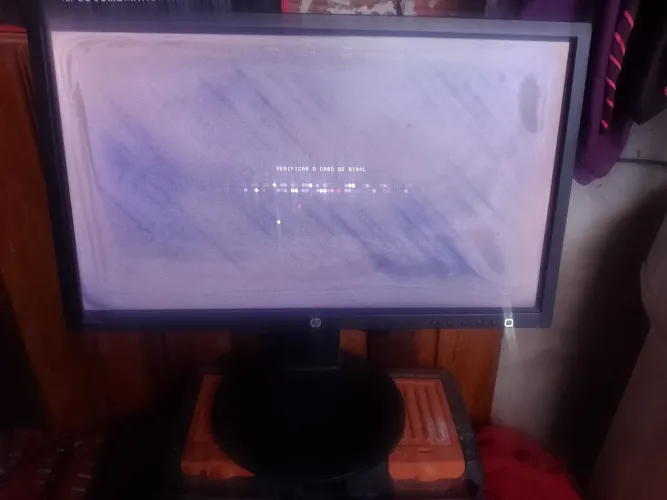 Monitor HP com defeito com ver