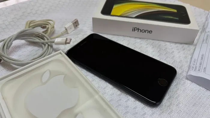 IPHONE SE 2021