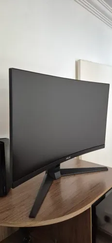 Monitor Asus TUF Gaming 27" (tela curva)