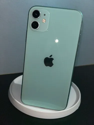 ? iPhone 11 Verde - 64GB ?