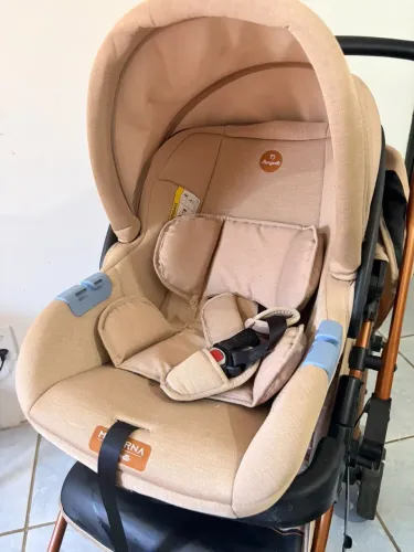 Carrinho + bebê conforto 