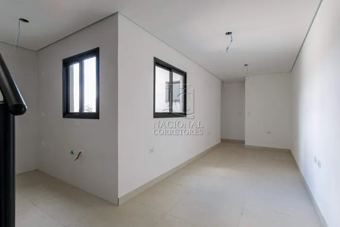 Apartamento COBERTURA sem condomínio COM ELEVADOR, 2 dormitórios, sendo 1 suíte, 1 vaga, 5