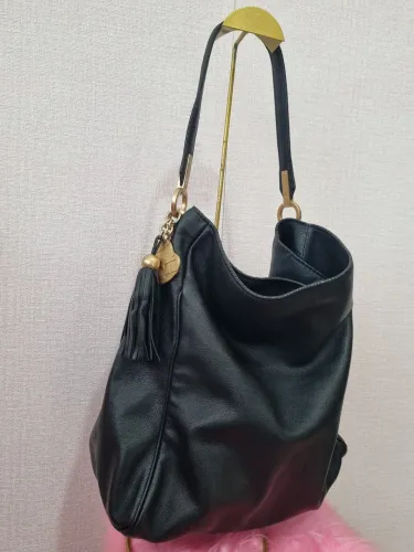Bolsa de couro preta de ombro CAROLINA HERRERA