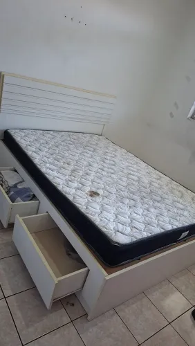 Cama casal com colchão incluso 